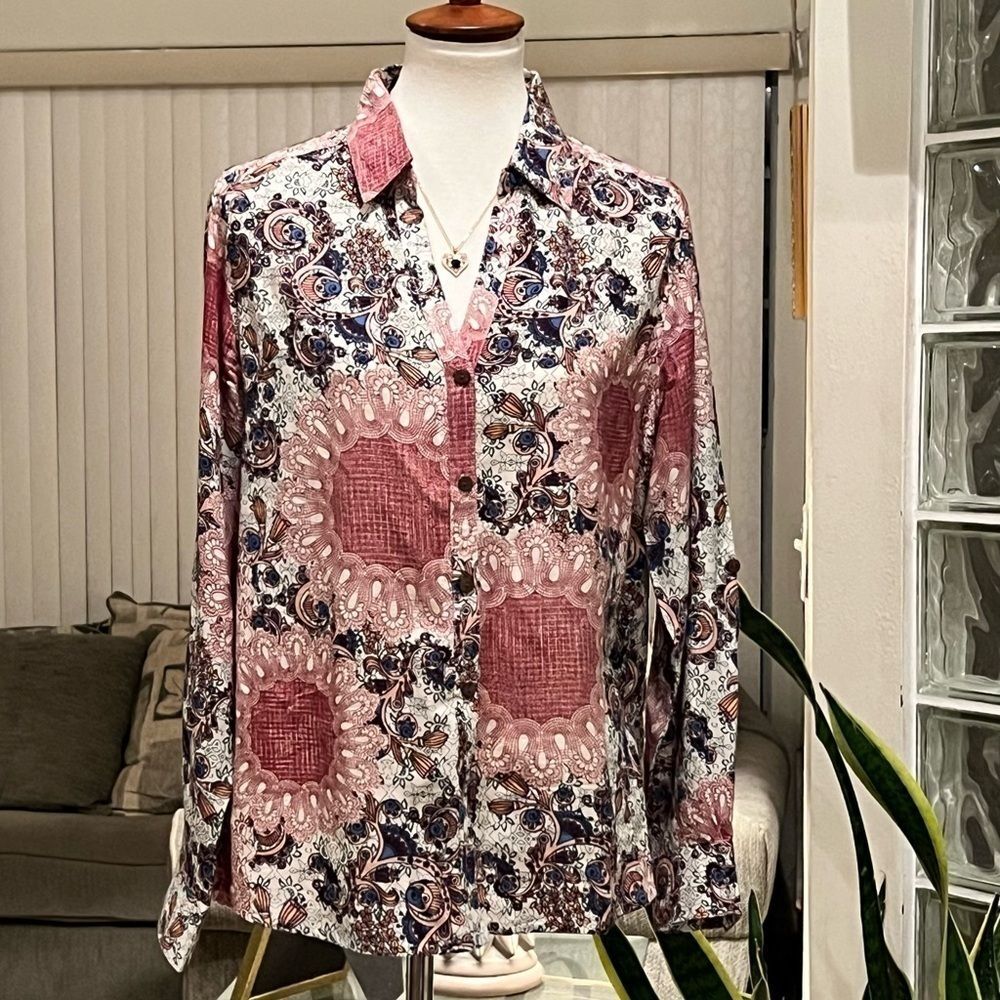 NWT Anthropologie Raga Holly Button‎ Down Notched Collar Paisley Top. Size Small